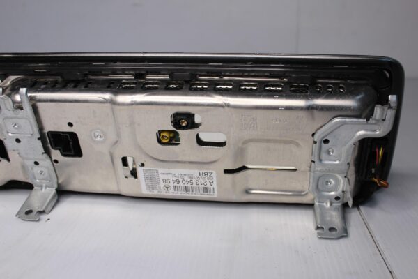 Mercedes Benz W213 W238 E Class Display Screen Cluster A2135405392, A2135405599