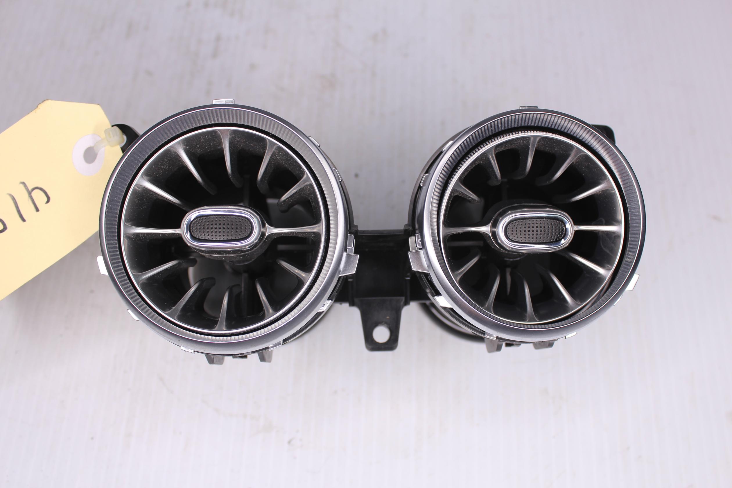 Mercedes Benz W238 E300 Left Centre Air Vent Assembly A2578302300 - Image 11
