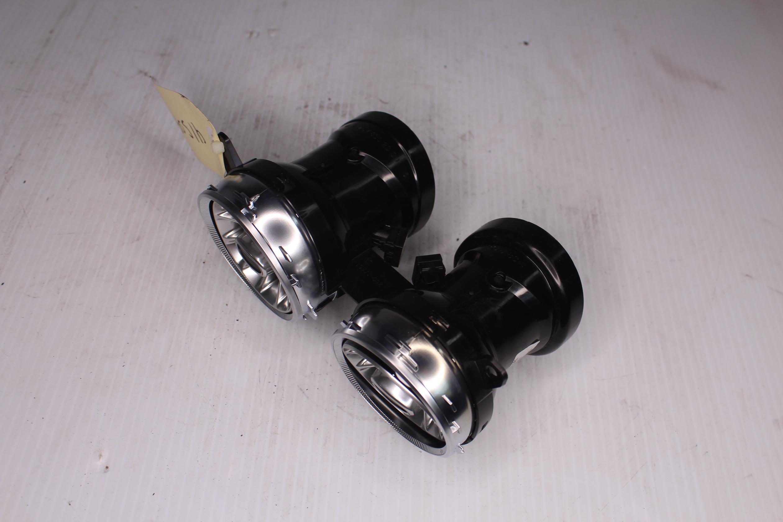 Mercedes Benz W238 E300 Left Centre Air Vent Assembly A2578302300 - Image 9