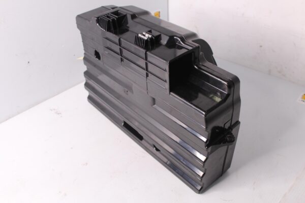 Porsche 95B Macan Bose Sub Subwoofer Speaker 95B035481