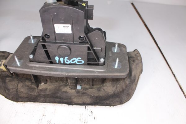 Porsche 95B Macan Turbo 3.6L Gear Selector Mechanism 95B713059, 95B713059B