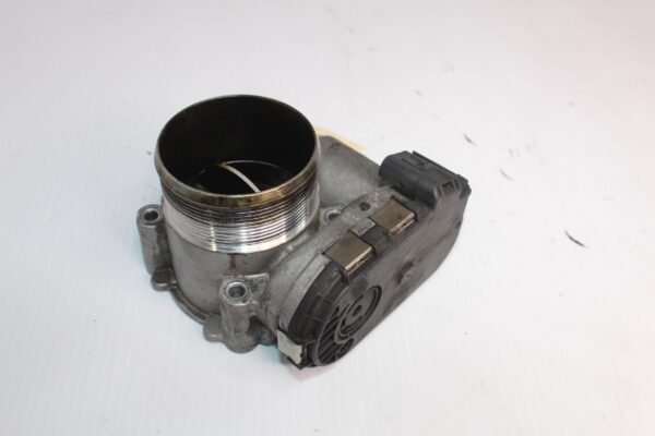 Land Rover L462 2.0L High Discovery 5 Throttle Body Valve LR125874, 105123472