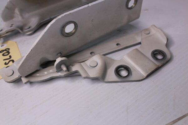 Land Rover L550 Discovery Sport Hood Bonnet Hinge PAIR LR075406, LR075405