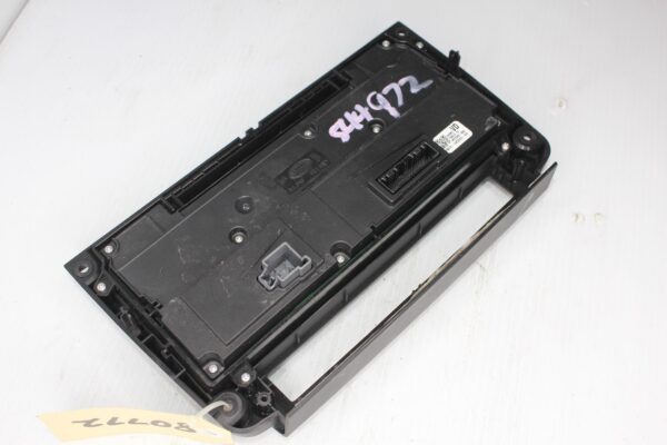 Land Rover L550 Discovery Sport AC Climate Control Unit LR066861, LR106316