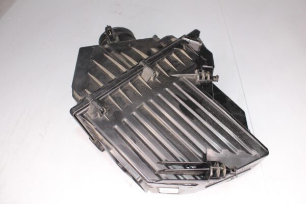 Range Rover Evoque L538 2.0L Diesel Intake Air Filter Box GJ329600AD
