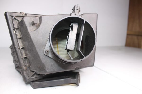 Range Rover Evoque L538 2.0L Diesel Intake Air Filter Box GJ329600AD