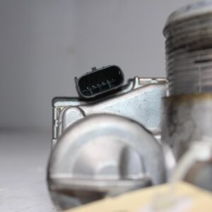 Land Rover L462 Discovery 5 Throttle Valve Body 2.0L LR125874, 105123472 - Image 6