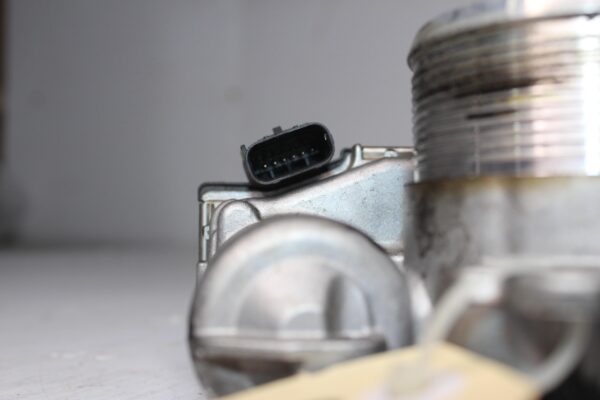 Land Rover L462 Discovery 5 Throttle Valve Body 2.0L LR125874, 105123472