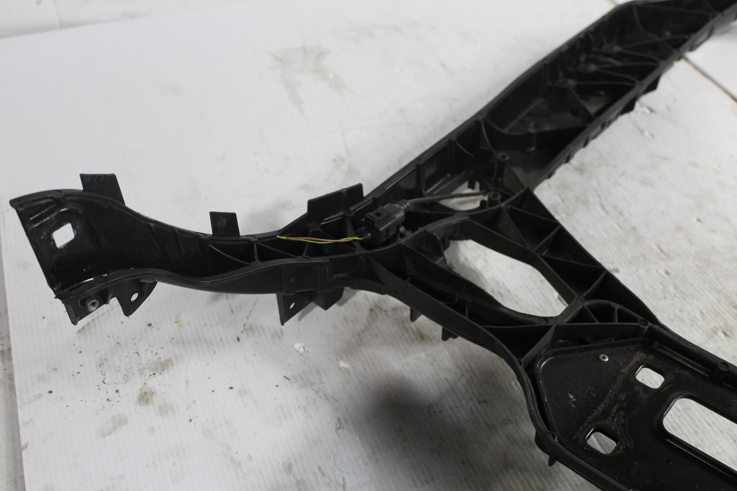 Audi 8R Q5 SQ5 Radiator Support Panel Lock Carrier 8R0805594D - Image 12