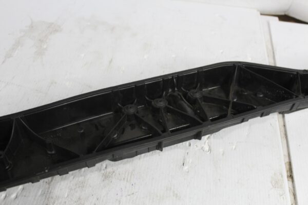 Audi 8R Q5 SQ5 Radiator Support Panel Lock Carrier 8R0805594D