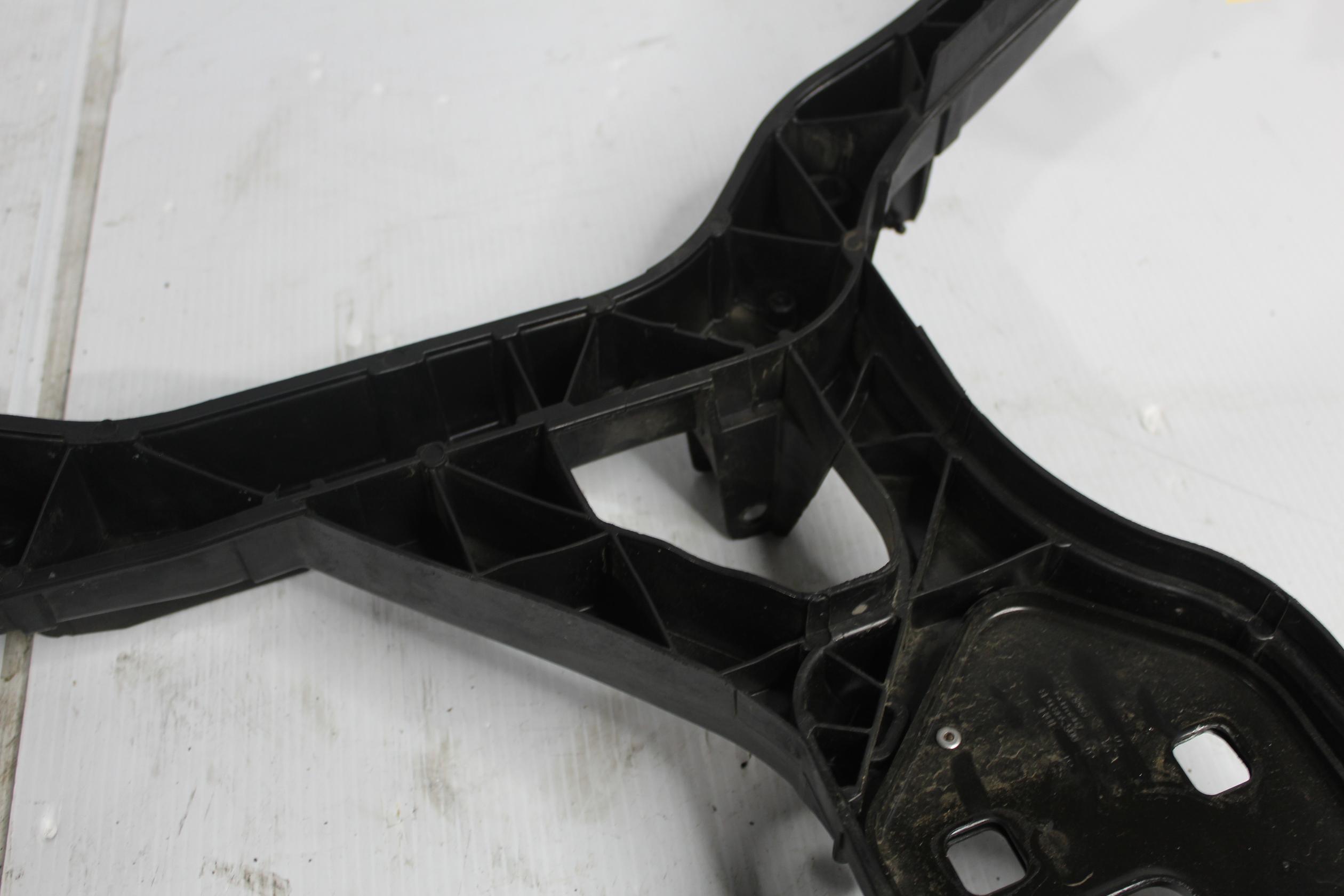 Audi 8R Q5 SQ5 Radiator Support Panel Lock Carrier 8R0805594D - Image 15