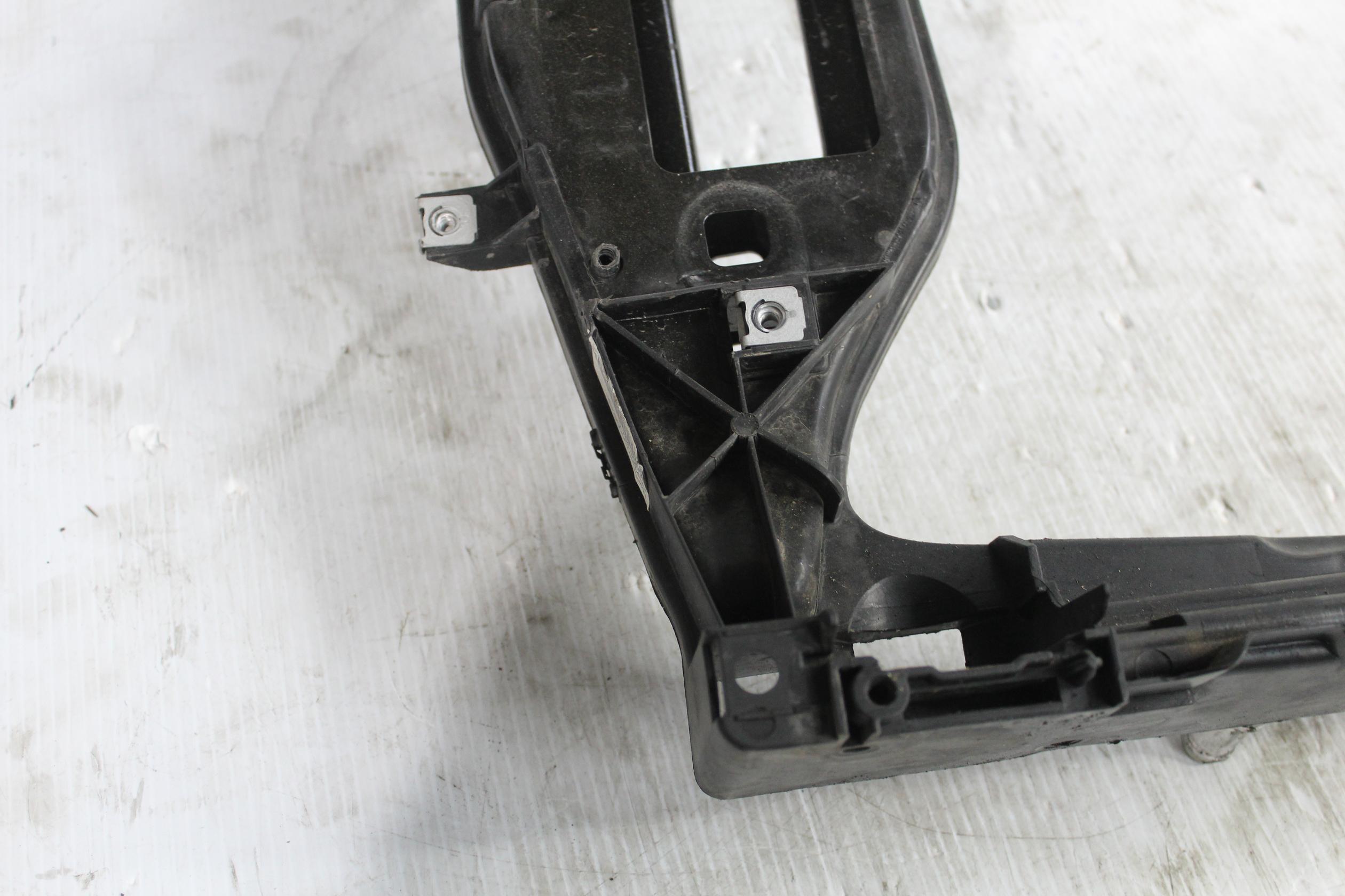 Audi 8R Q5 SQ5 Radiator Support Panel Lock Carrier 8R0805594D - Image 5