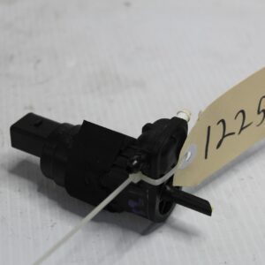 Audi Q3 Q5 A4 A5 Windscreen Washer Pump 8K9955647