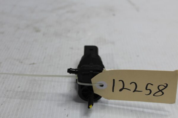 Audi Q3 Q5 A4 A5 Windscreen Washer Pump 8K9955647