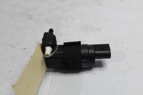 Audi Q3 Q5 A4 A5 Windscreen Washer Pump 8K9955647