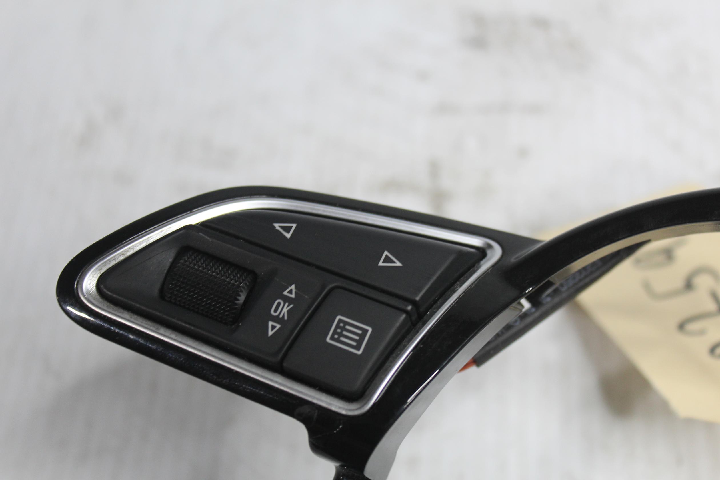 Audi 8V S3 S-Line Steering Wheel Insert Trim 8V0419091R, 62475377B - Image 10