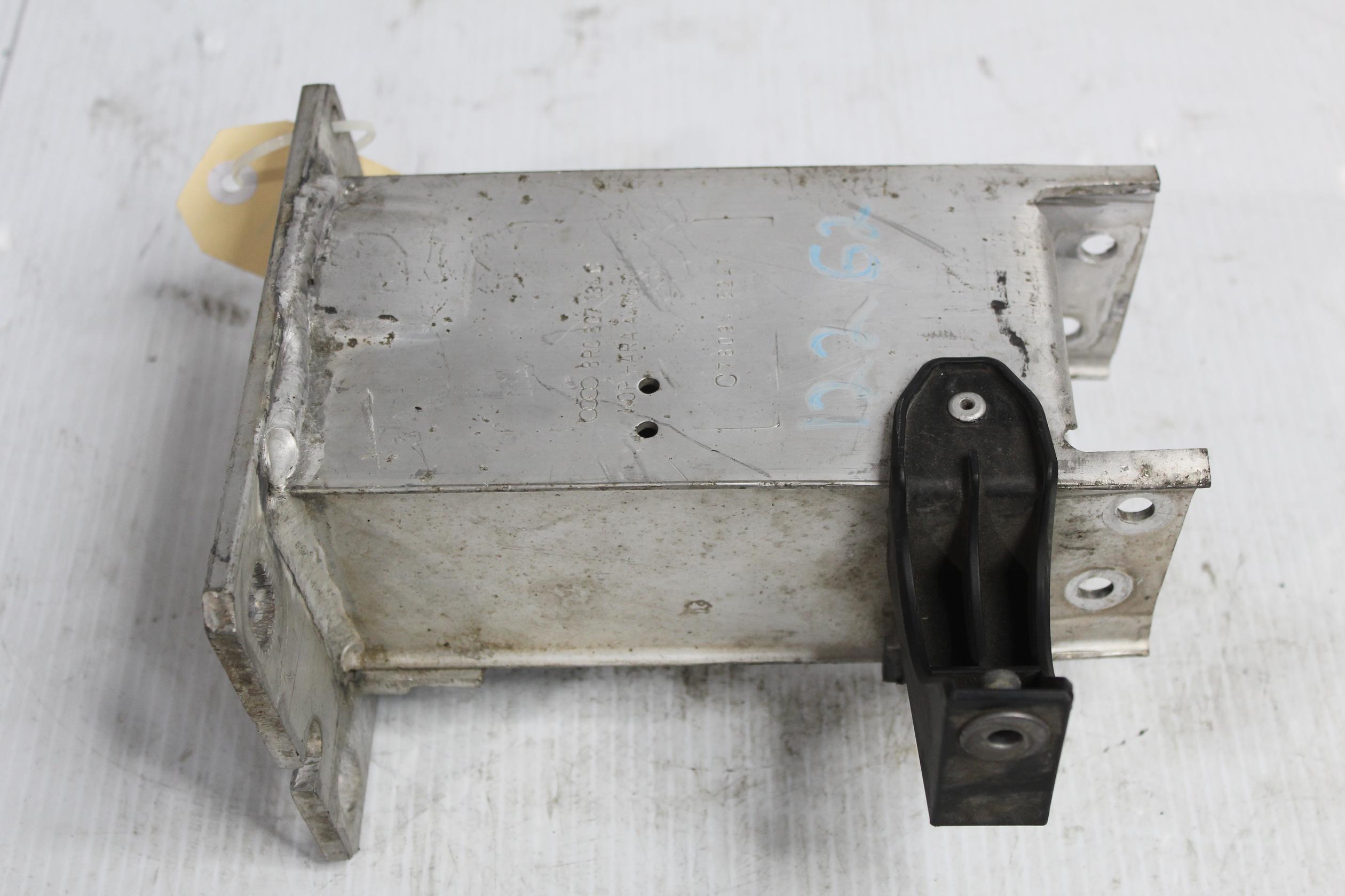 Audi 8R Q5 SQ5 Front Crash Bar Bracket Absorber 8R0807134C - Image 3