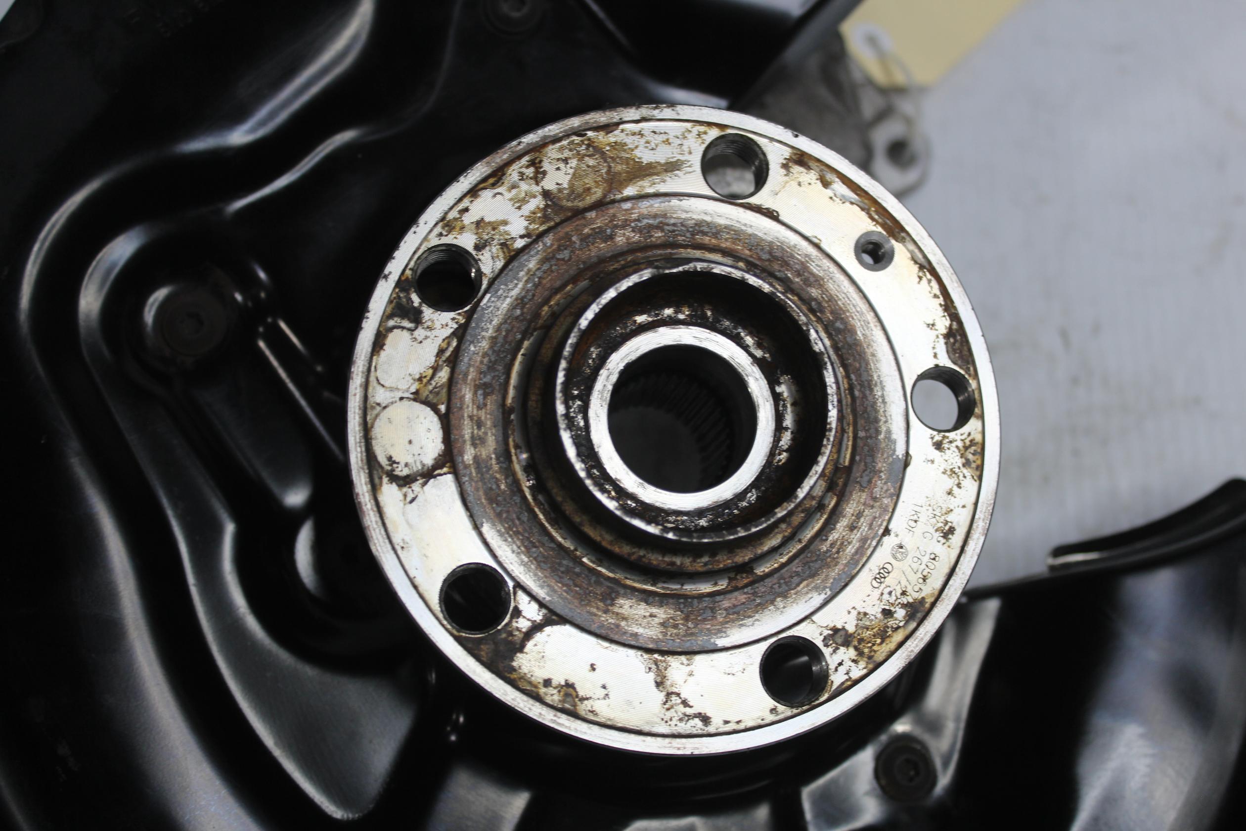 Audi 8P S3 Left LH Rear Knuckle w Hub Carrier 1K0505433, 1K0505435AD - Image 5