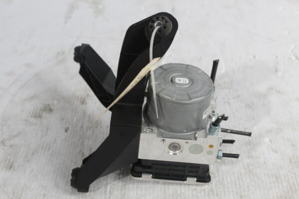 BMW F40 118i ABS DSC Hydro Unit Pump 34505A6DC92, 34505B3ED49