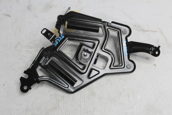 BMW F40 118i Amplifier Bracket Mount 65158794936, 879493601