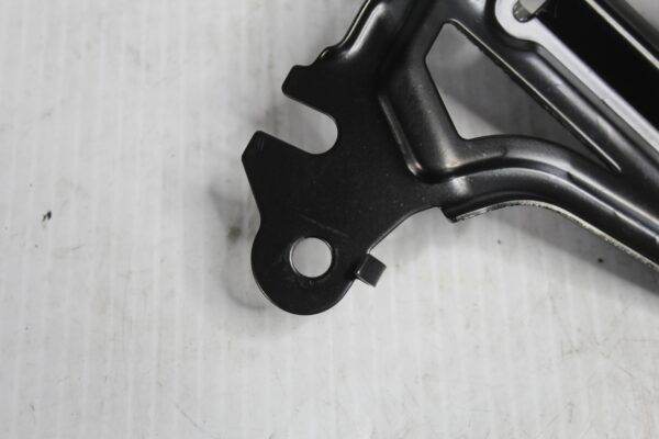 BMW F40 118i Amplifier Bracket Mount 65158794936, 879493601