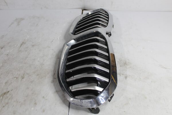 BMW F40 118i Front Radiator Bumper Bar Main Grille 51135A39367