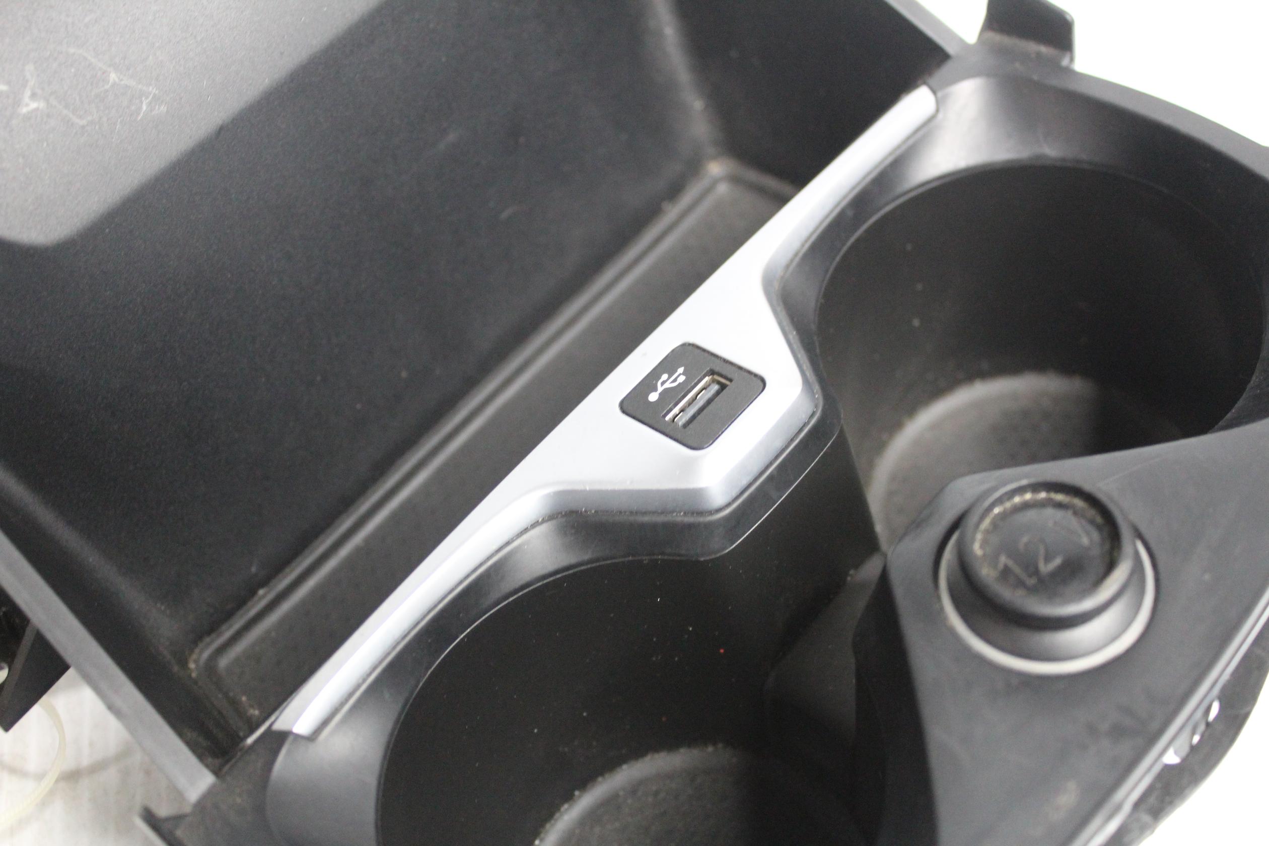 BMW F40 118i Interior Centre Console Cup Holder Assembly 51167951772, 5R682332910 - Image 14