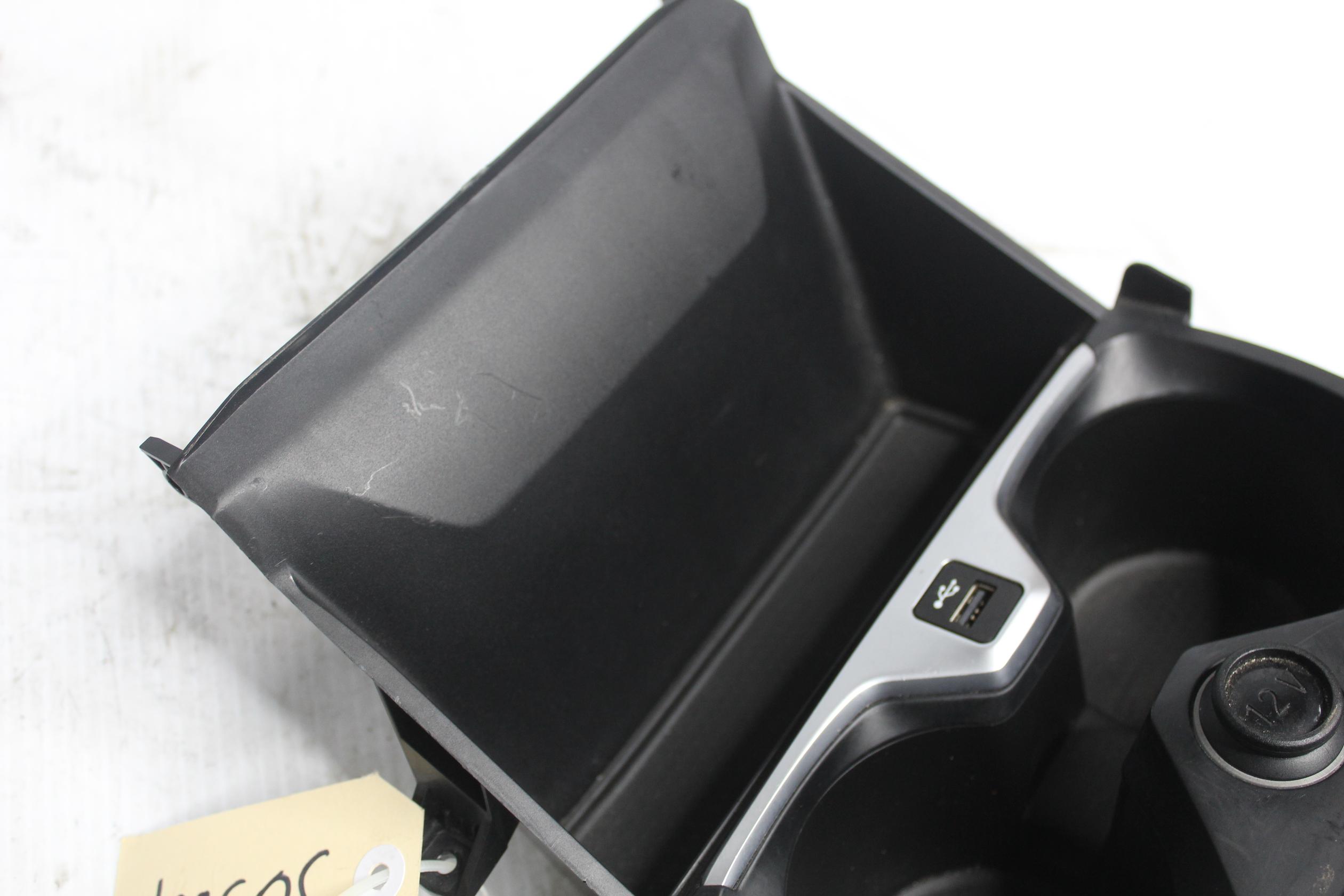 BMW F40 118i Interior Centre Console Cup Holder Assembly 51167951772, 5R682332910 - Image 16
