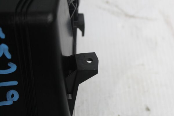 BMW F40 118i Interior Centre Console Cup Holder Assembly 51167951772, 5R682332910