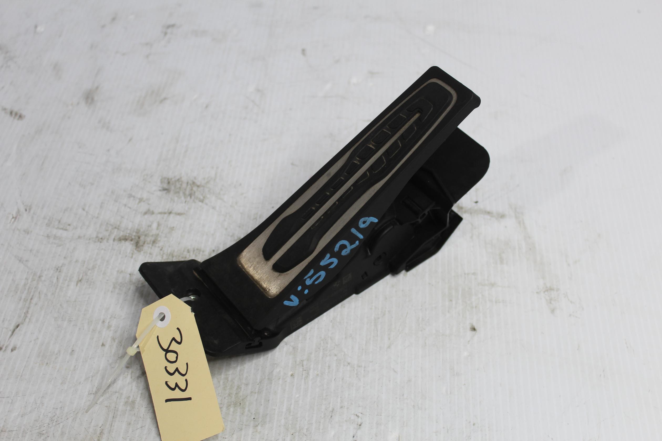 BMW F40 1 Series Throttle Accelerator Pedal 35406889824, 35405A47458, 6PV01435013 - Image 2