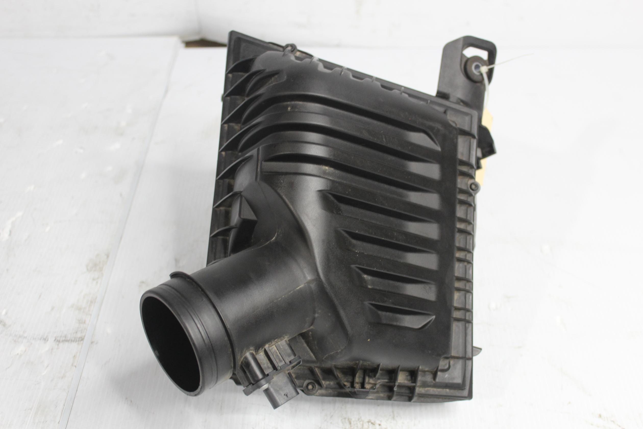 BMW F40 118i B38 Air Intake Filter Box 13718655834, 865583403 - Image 4