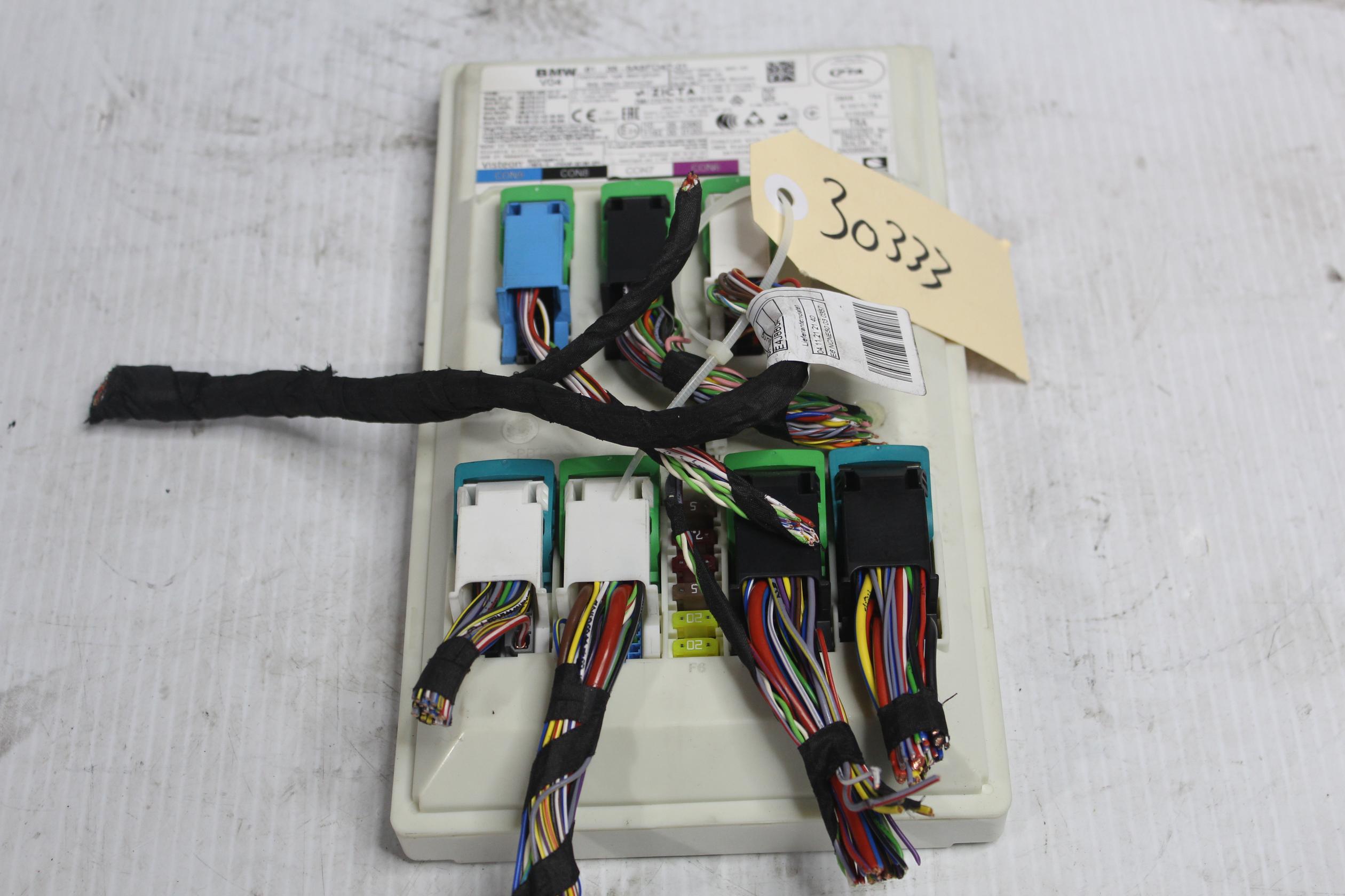 BMW F40 118i FEM BDC Body Control Module 61355A71668 - Image 1
