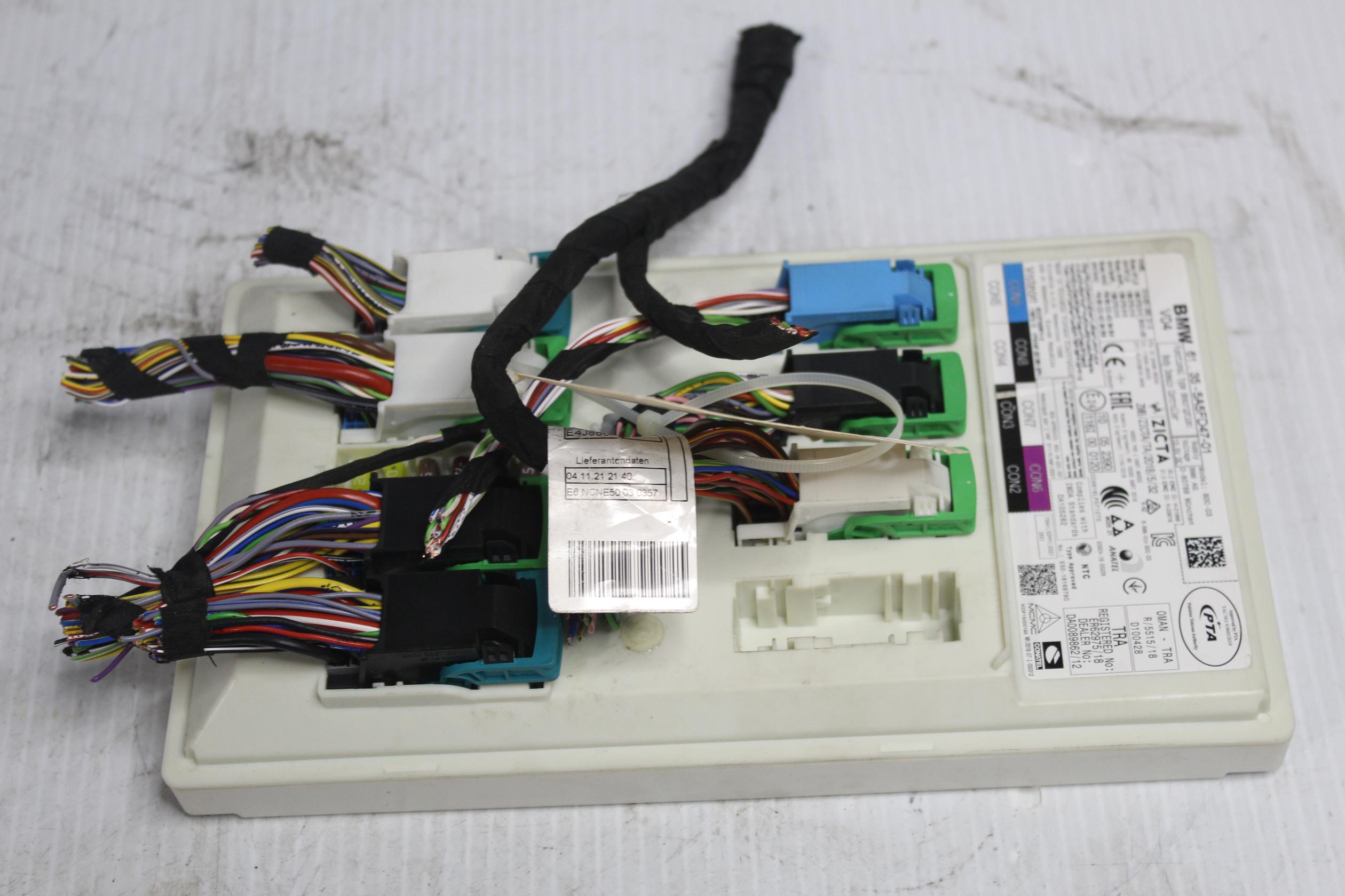 BMW F40 118i FEM BDC Body Control Module 61355A71668 - Image 2