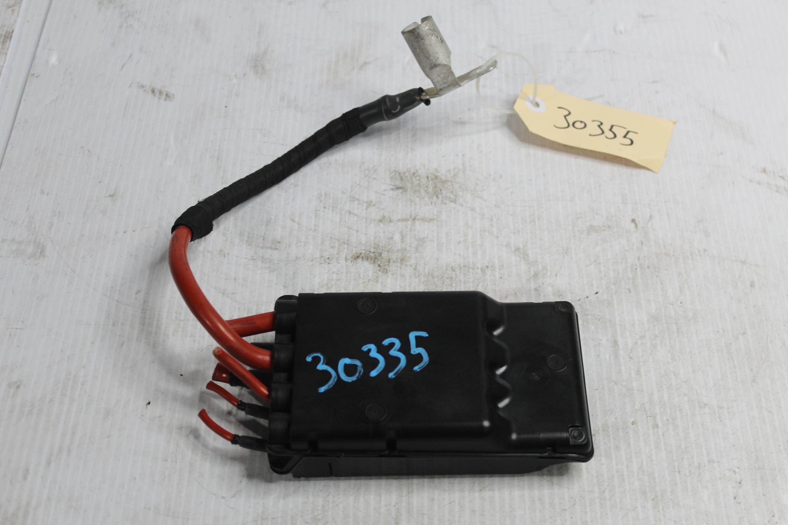 BMW F40 118i B+ Positive Fuse Box 600W 61146822571 - Image 1