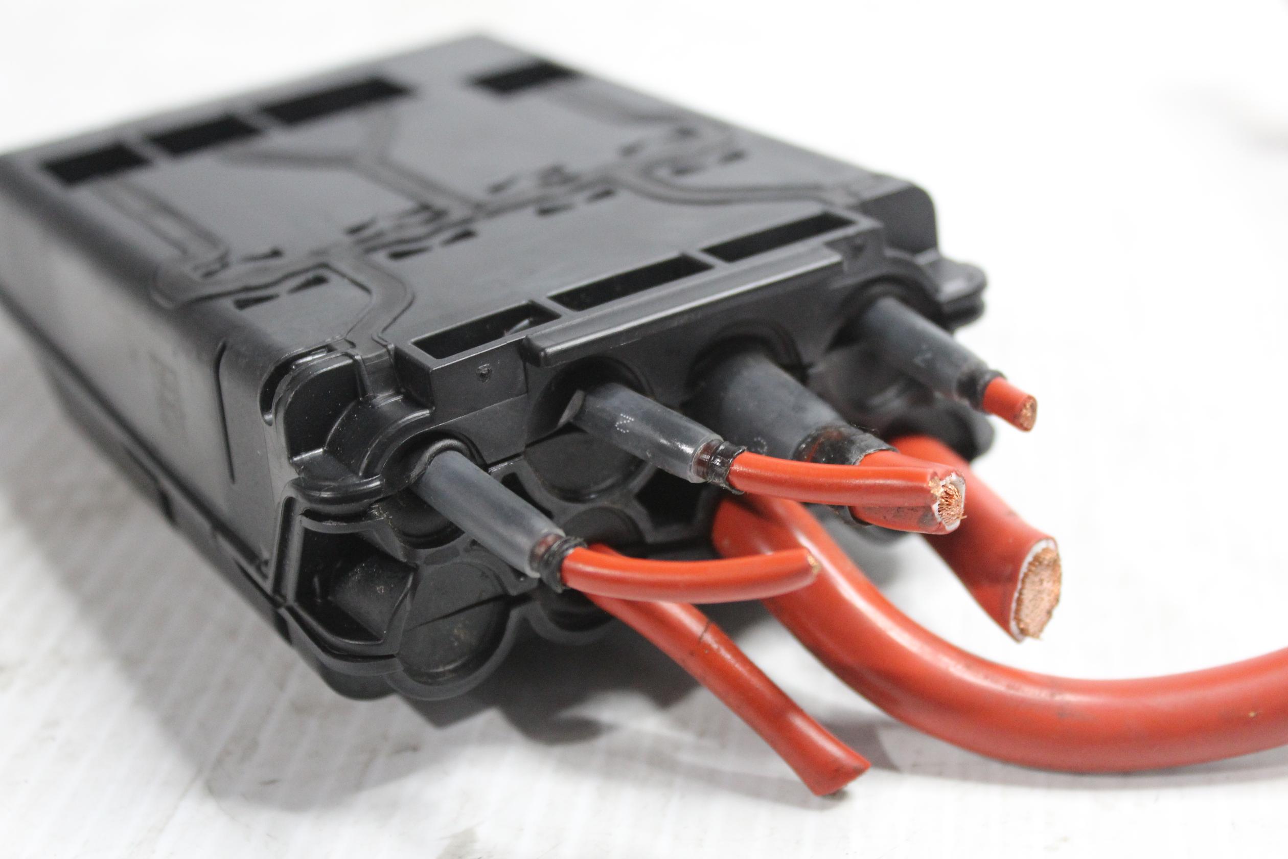 BMW F40 118i B+ Positive Fuse Box 600W 61146822571 - Image 10