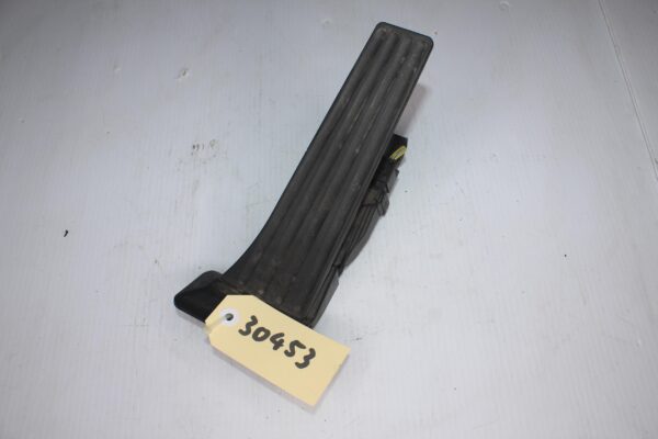 BMW F80 F82 M3 M4 Throttle Accelerator Pedal 35406889818, 35405A47456, 35426853175