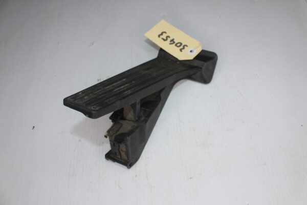 BMW F80 F82 M3 M4 Throttle Accelerator Pedal 35406889818, 35405A47456, 35426853175