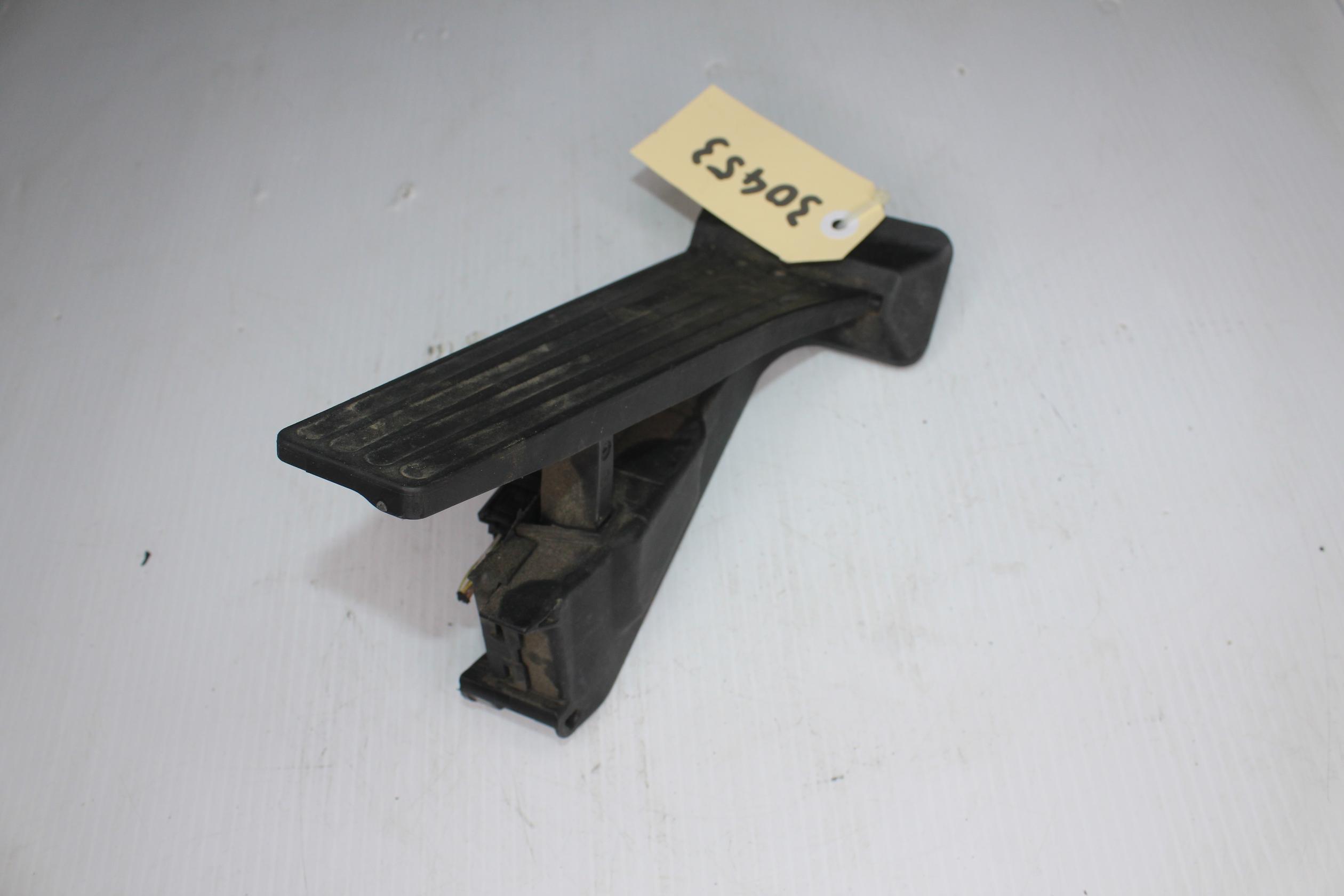 BMW F80 F82 M3 M4 Throttle Accelerator Pedal 35406889818, 35405A47456, 35426853175 - Image 3