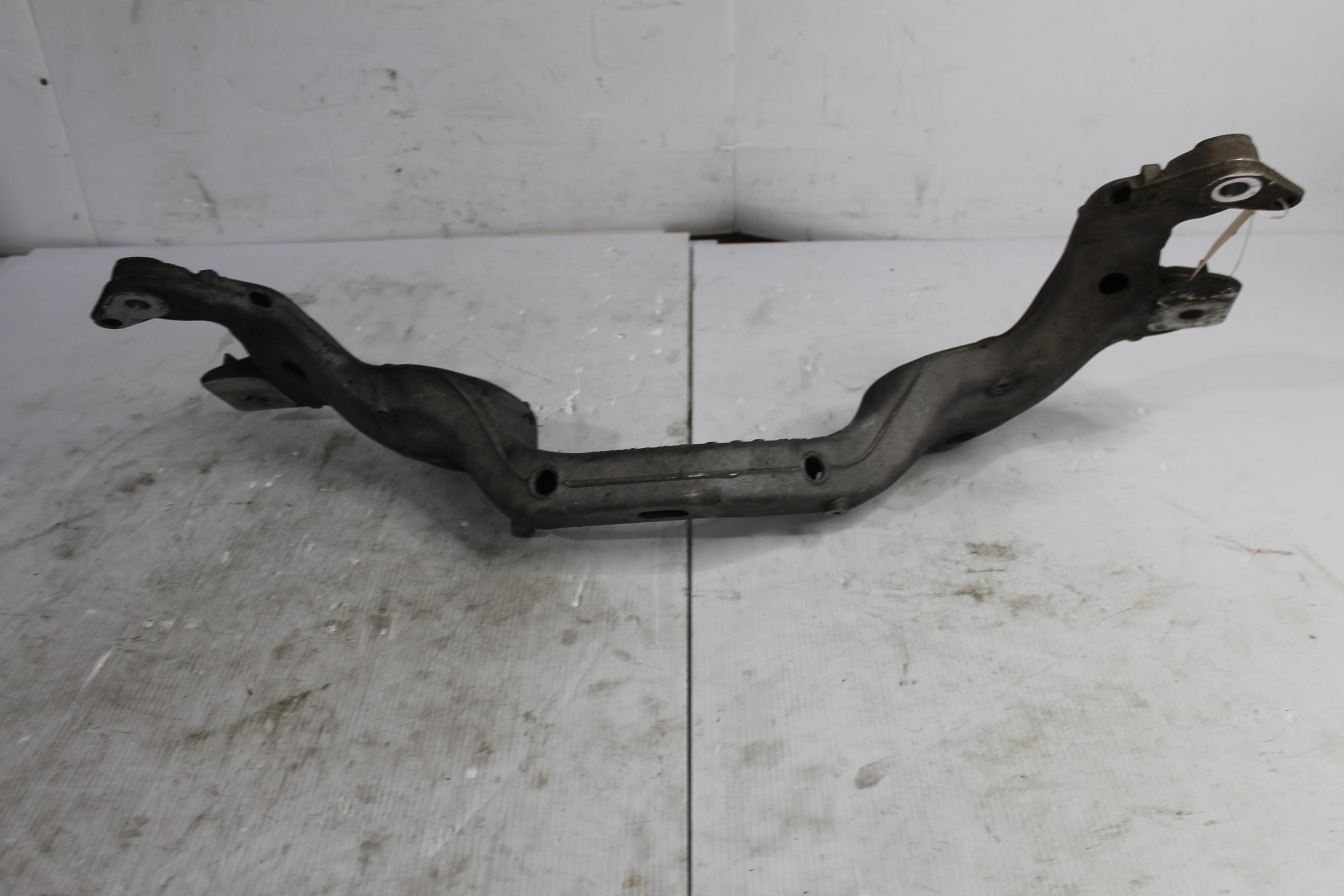 Porsche 9PA 957 Cayenne Turbo Engine Carrier Support 94837530903, 94837530930 - Image 3