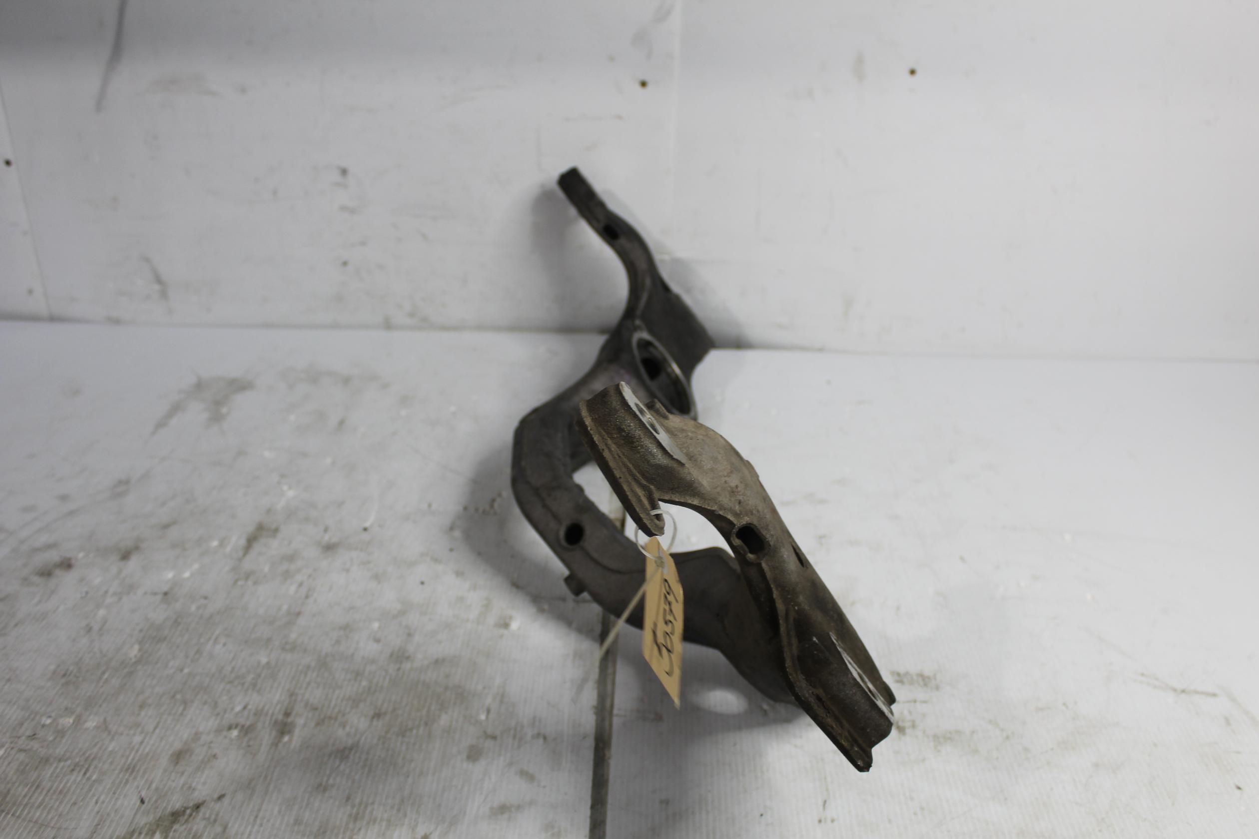 Porsche 9PA 957 Cayenne Turbo Engine Carrier Support 94837530903, 94837530930 - Image 4