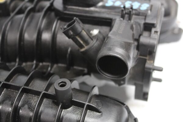 Porsche 95B Macan 3.0L Petrol CTMA Intake Manifold 94611001663, 9461100166