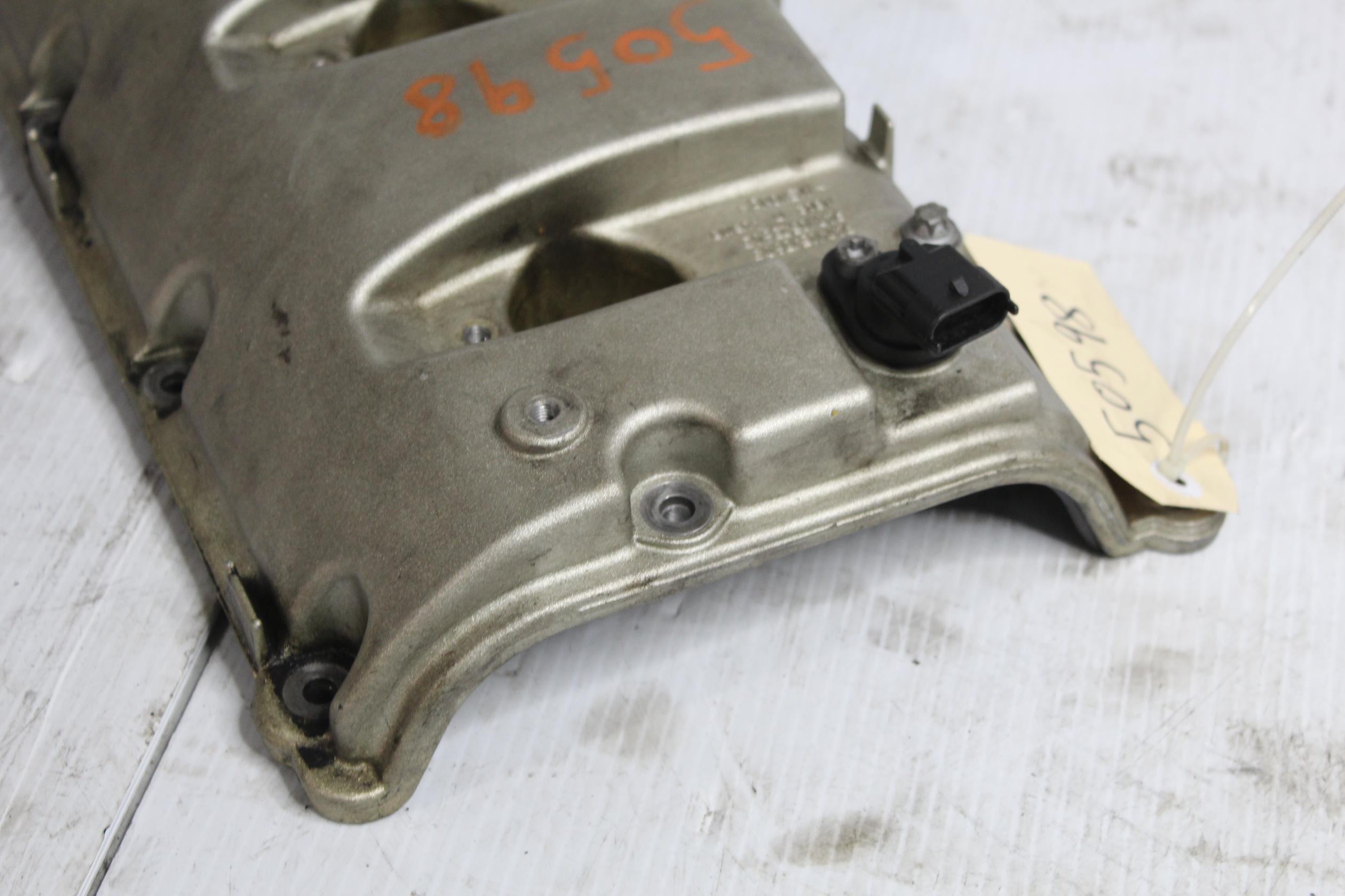 Porsche 957 9PA Cayenne Turbo 4.8L LH LEFT Cyl. 5-8 Valve Rocker Cover 94810513603, 94810513604 - Image 8