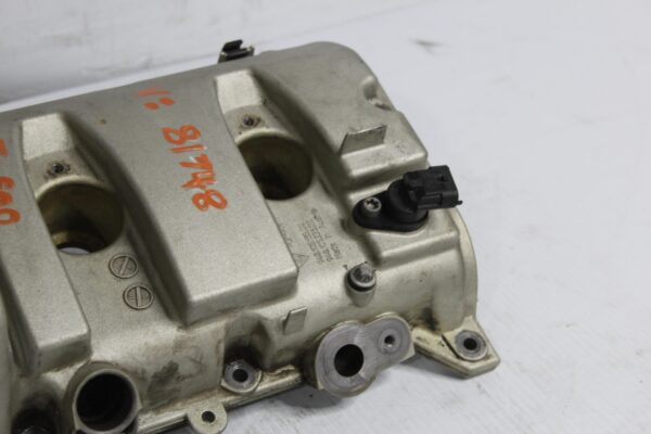 Porsche 957 9PA Cayenne Turbo 4.8L RH Right Cyl. 1-4 Valve Rocker Cover 94810513502