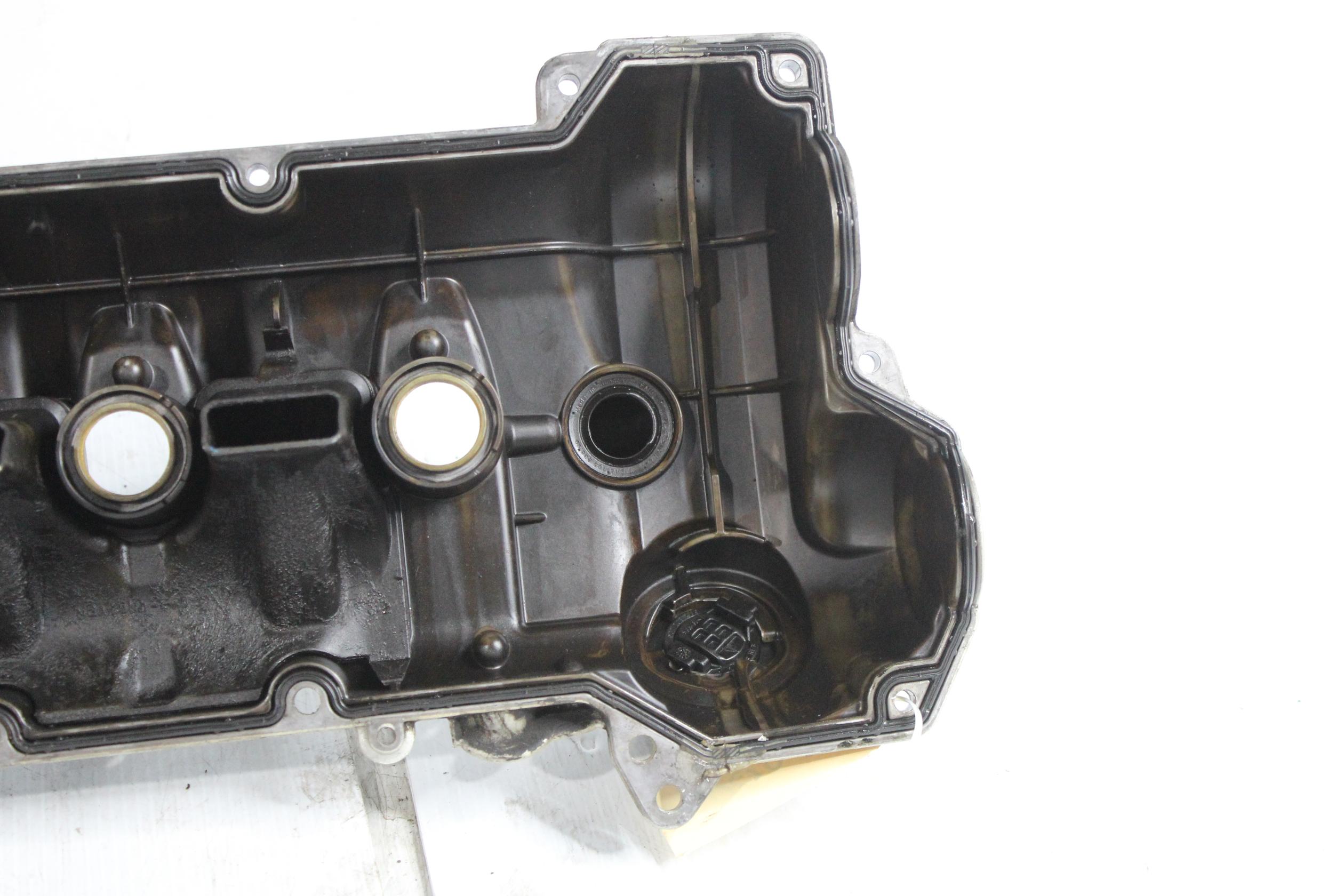 Porsche 957 9PA Cayenne Turbo 4.8L RH Right Cyl. 1-4 Valve Rocker Cover 94810513502 - Image 11
