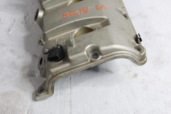 Porsche 957 9PA Cayenne Turbo 4.8L RH Right Cyl. 1-4 Valve Rocker Cover 94810513502