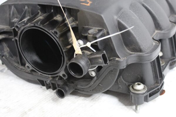 Porsche 9PA 957 Cayenne Turbo 4.8L Intake Manifold 94811001652, 94811001654