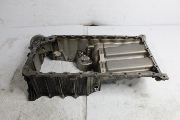 Porsche 9PA 957 Cayenne Turbo Upper Oil Sump 94810707152, 9481071711R