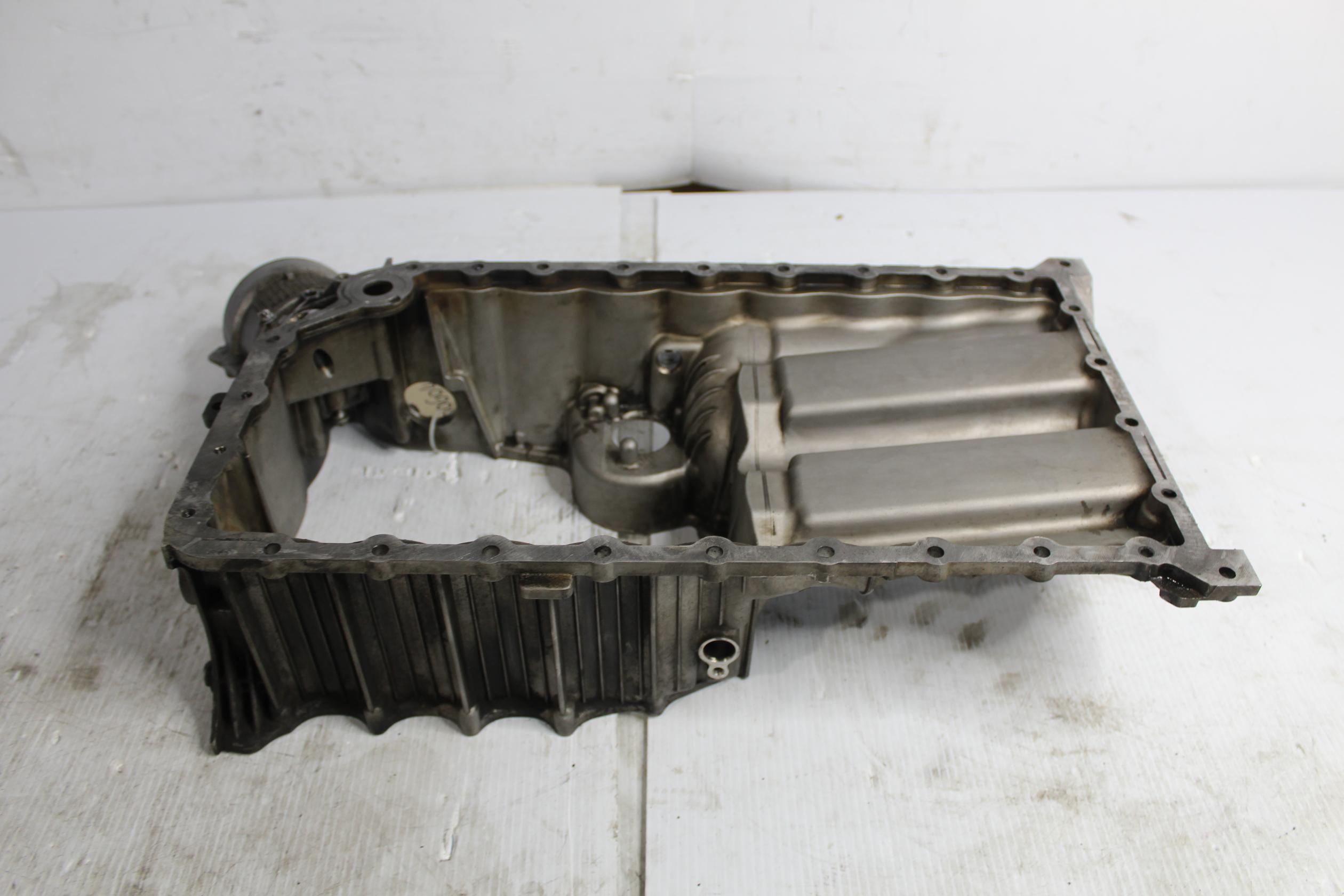 Porsche 9PA 957 Cayenne Turbo Upper Oil Sump 94810707152, 9481071711R - Image 12