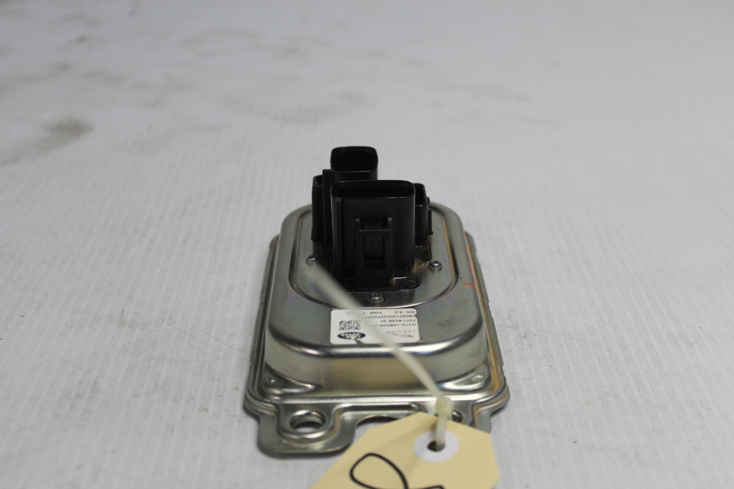 Range Rover Sport L494 Voltage Control Module LR079623, GX7314B526AC - Image 3