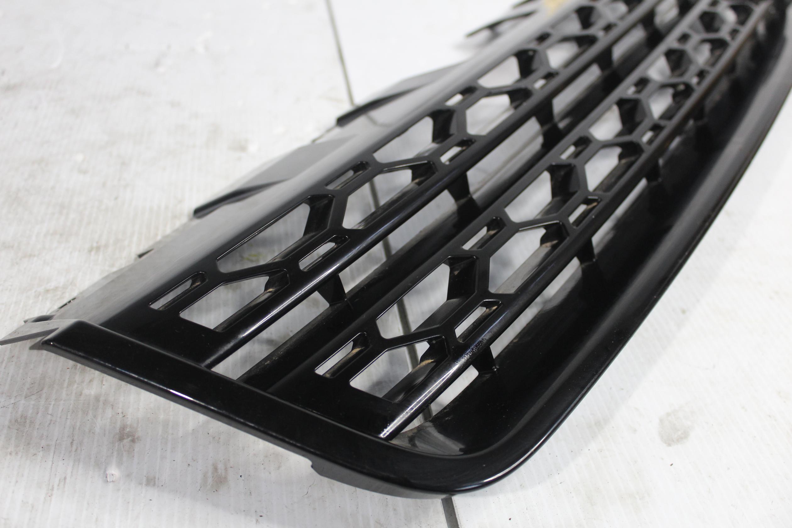 Land Rover L550 Discovery Sport Front Grille FK72BA100CAW - Image 13